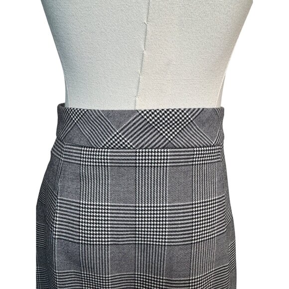 2/$30 ZARA XS Black & White Plaid Skirt Button Details - Picture 9 of 13
